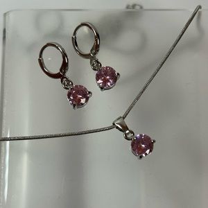 Three-piece jewellery set